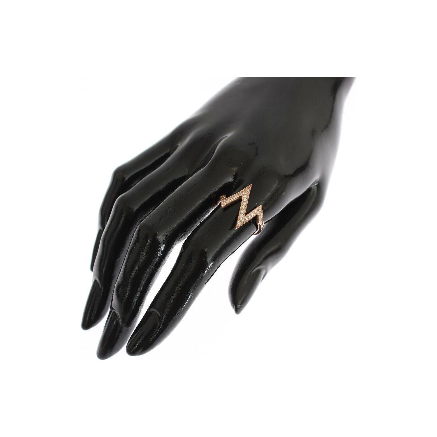 优雅粉红水晶镶嵌银戒指