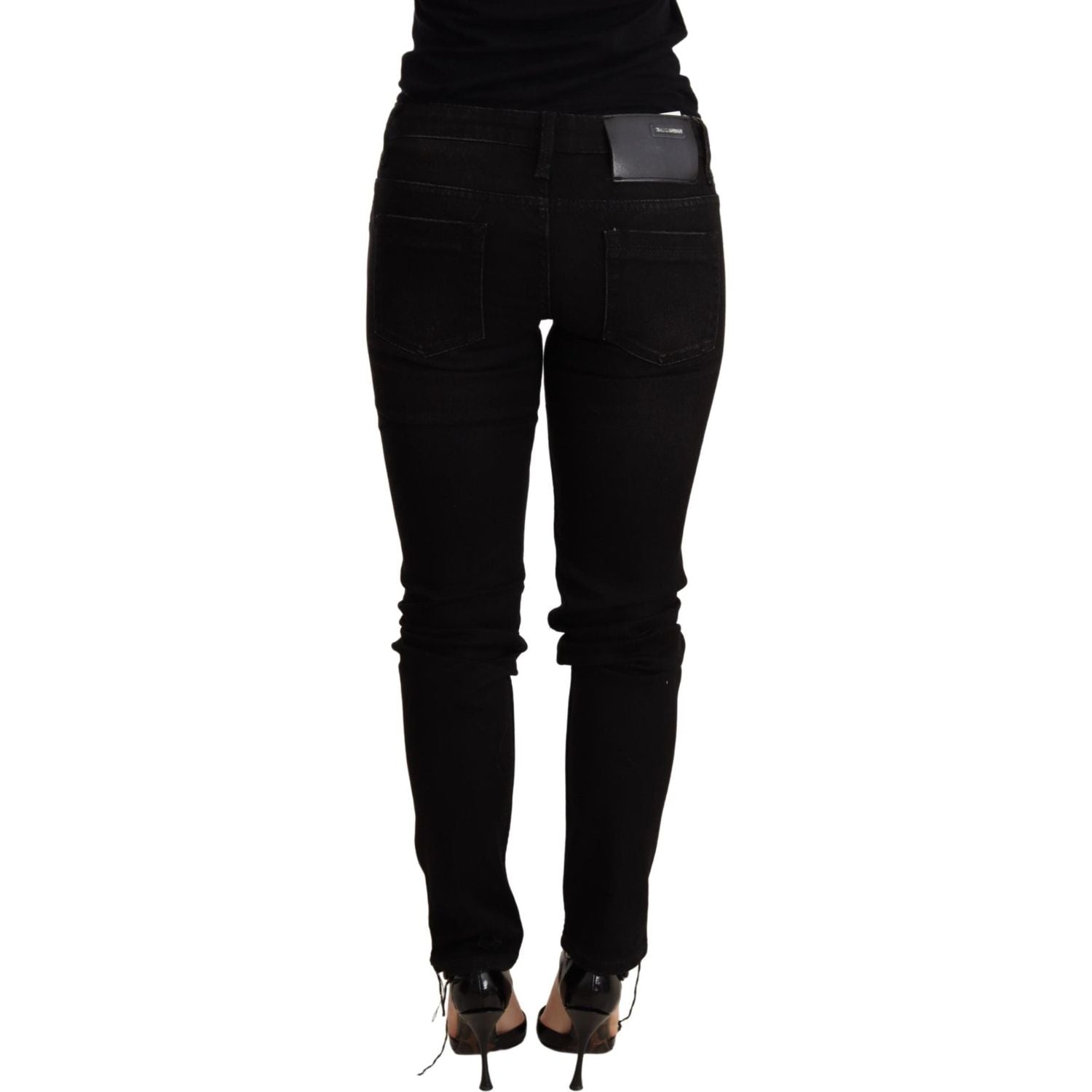 بنطلون جينز أسود أنيق بقصّة Slim Fit من Acht