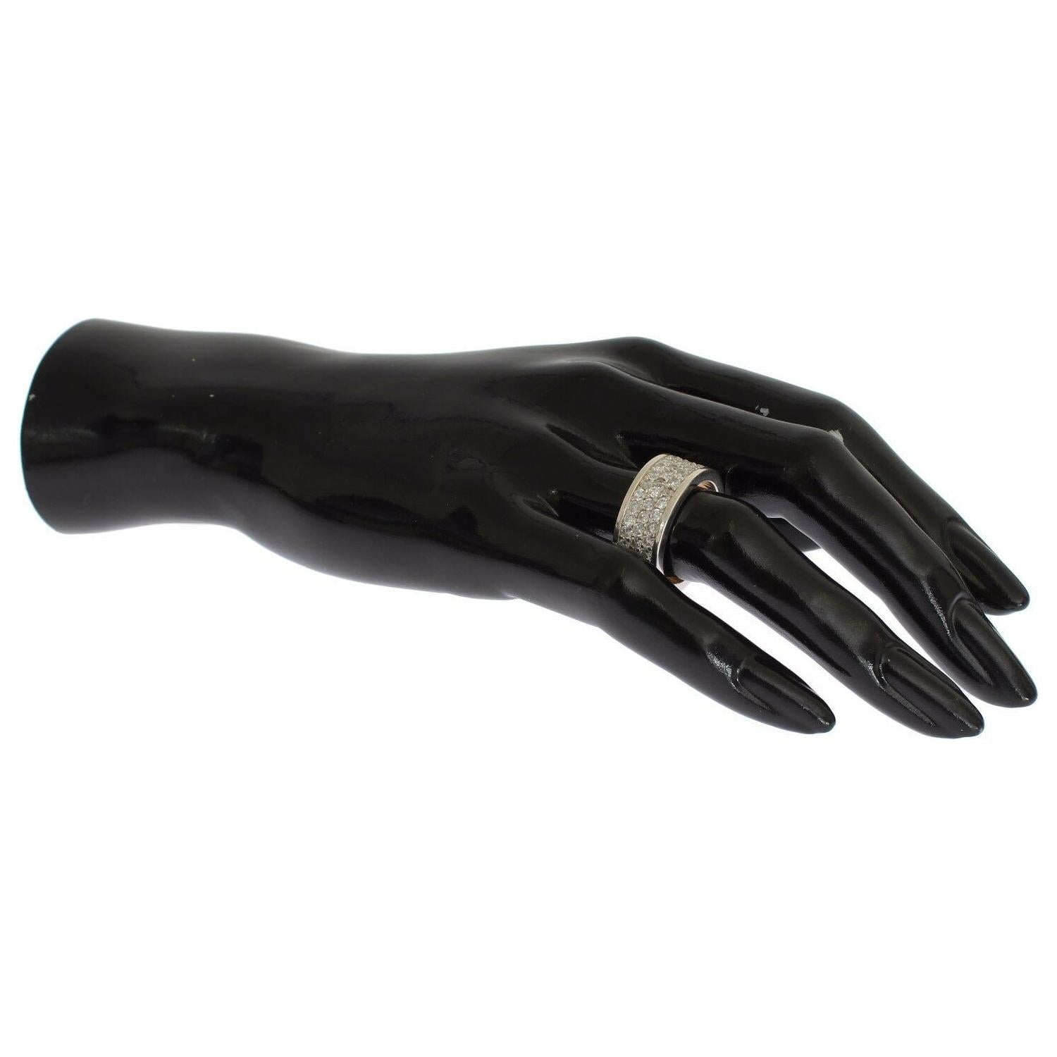 迷人银色 CZ 水晶装饰戒指