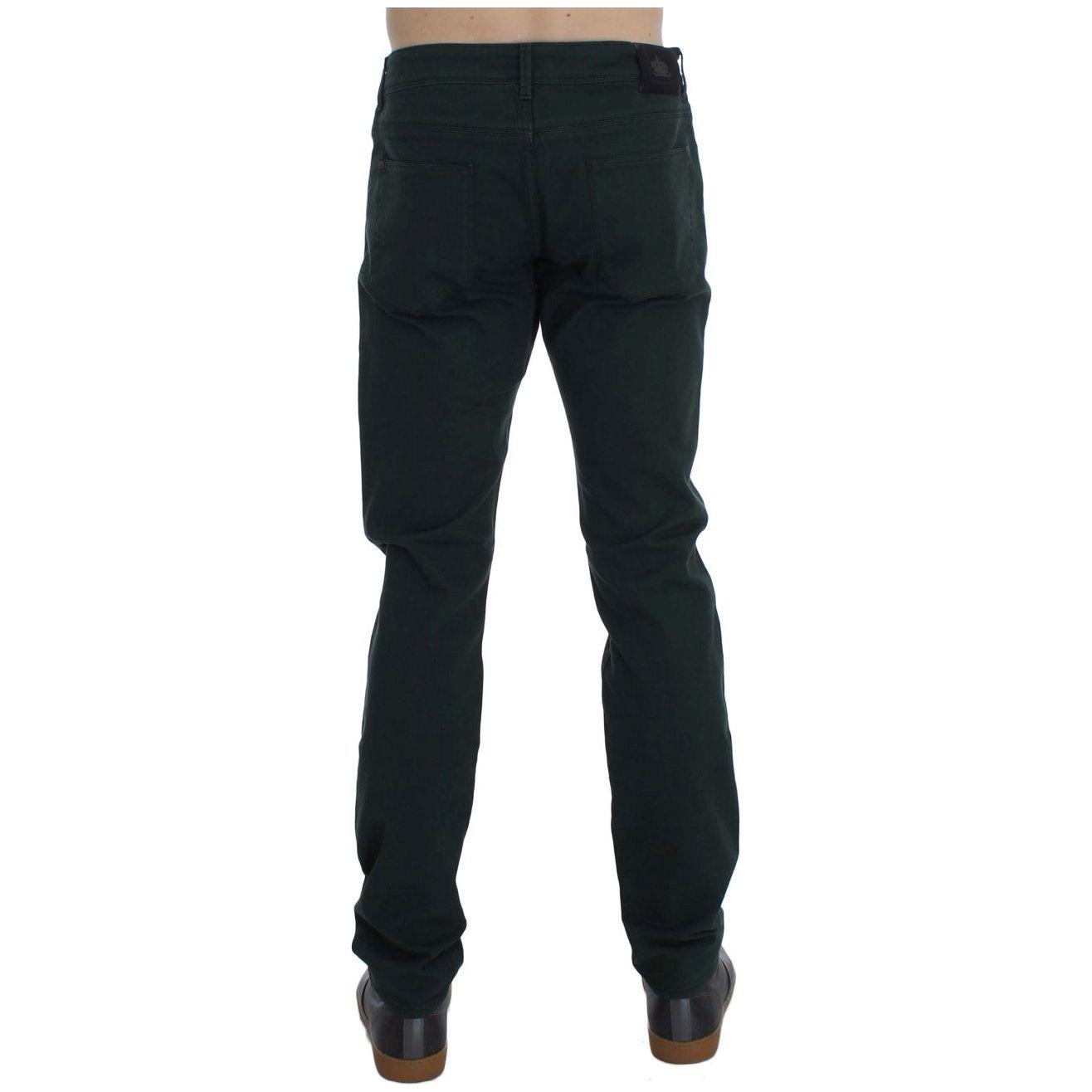 别致的绿色直筒牛仔裤