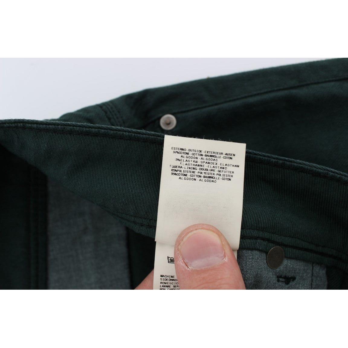 别致的绿色直筒牛仔裤