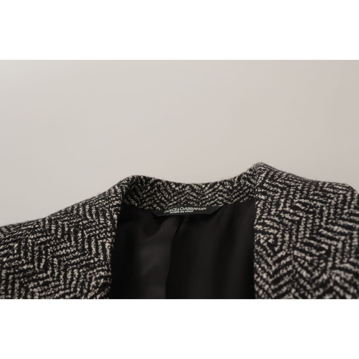 精致灰色人字纹西装外套