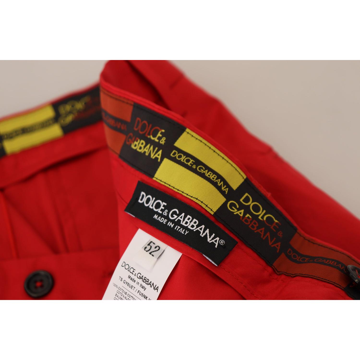 بنطال شينو أنيق بقصّة Slim Fit باللون القرمزي من Dolce &amp; Gabbana