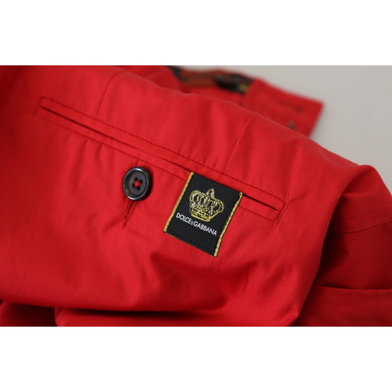 بنطال شينو أنيق بقصّة Slim Fit باللون القرمزي من Dolce &amp; Gabbana