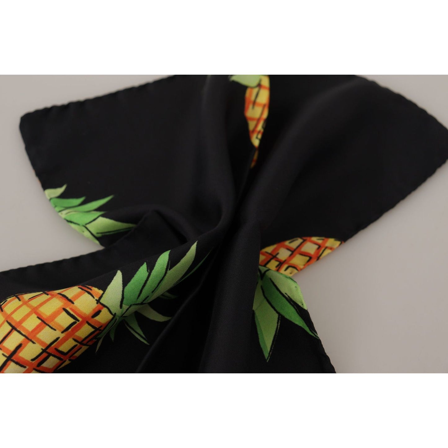 Dolce & Gabbana Black Pineapple Printed Square Handkerchief Scarf Dolce & Gabbana