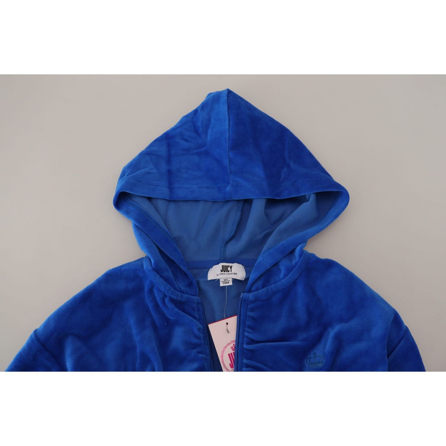 سترة Juicy Couture Glam ذات غطاء رأس وسحّاب مقصوصة باللون الأزرق