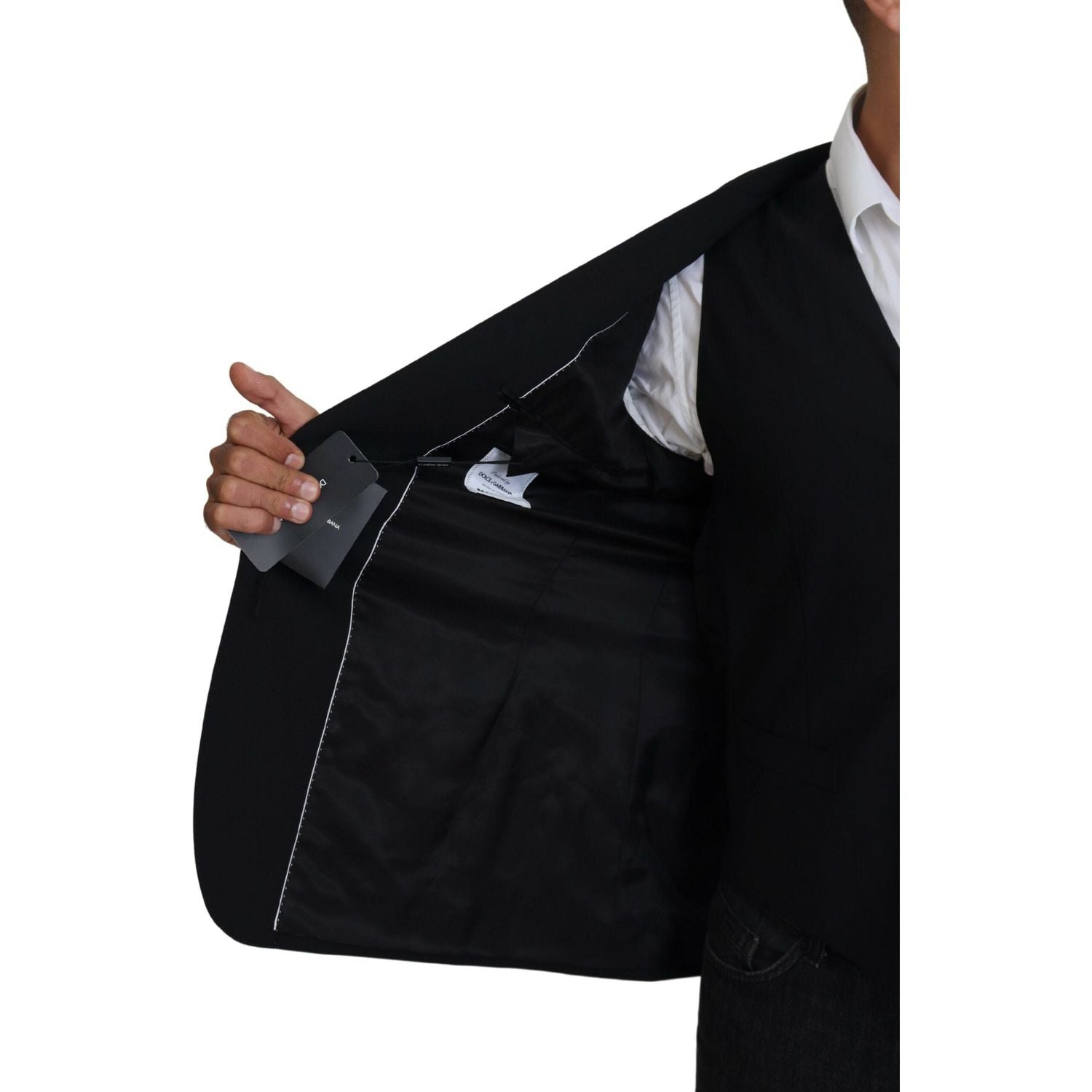 Front view with bag zipped and handles upright.