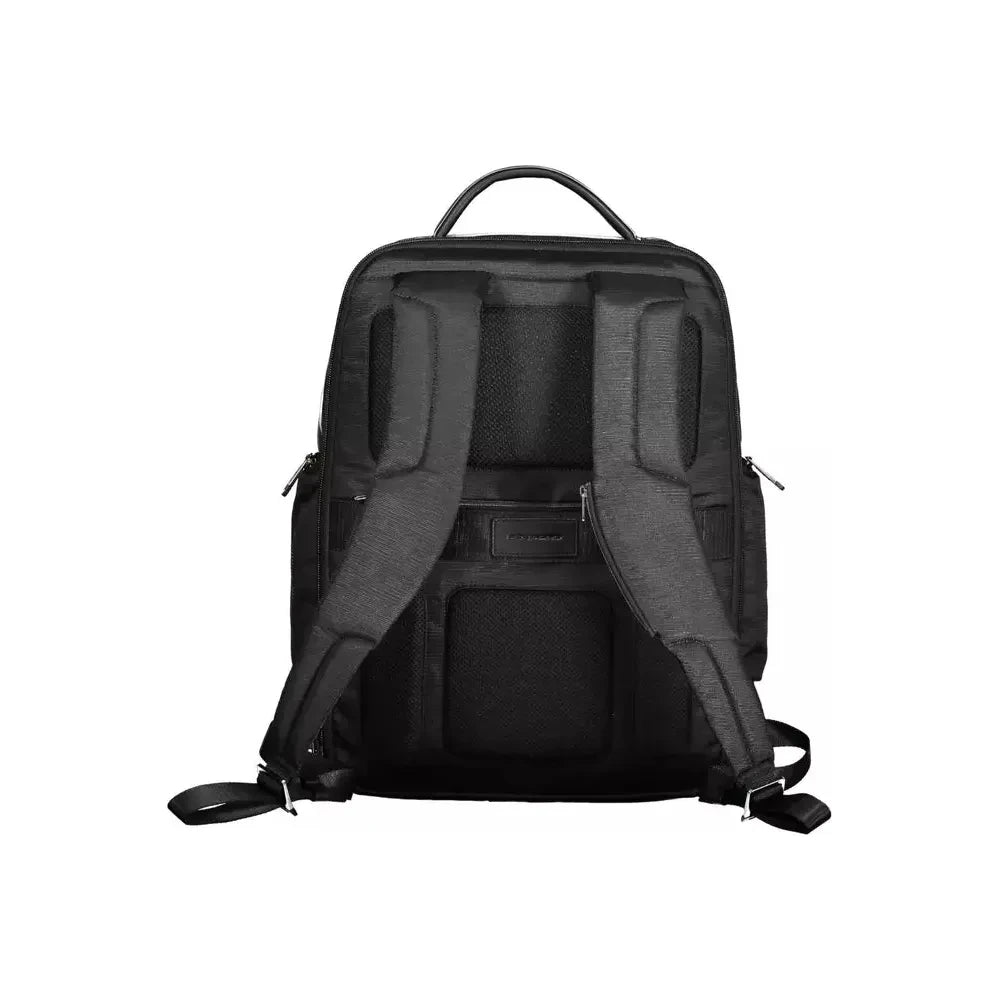 Front view with bag zipped and handles upright.