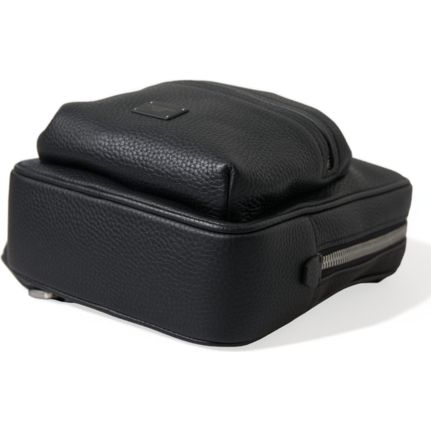 别致的黑色小牛皮小背包