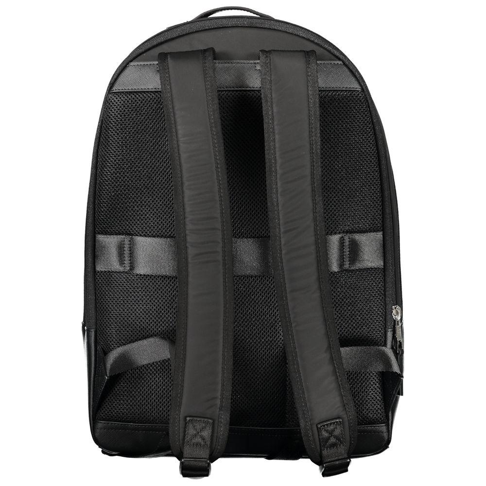 Front view with bag zipped and handles upright.