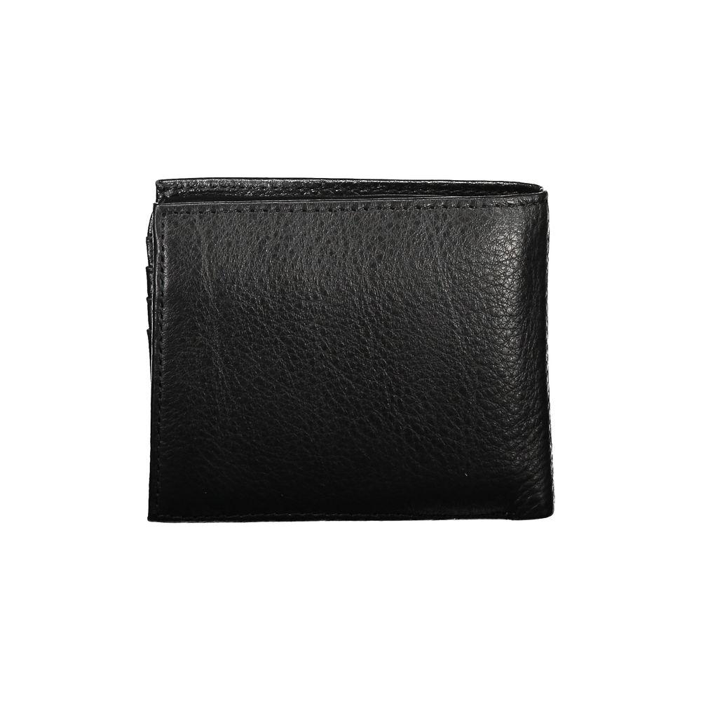 Tommy Hilfiger Sleek Black Leather Wallet with Ample Storage Tommy Hilfiger