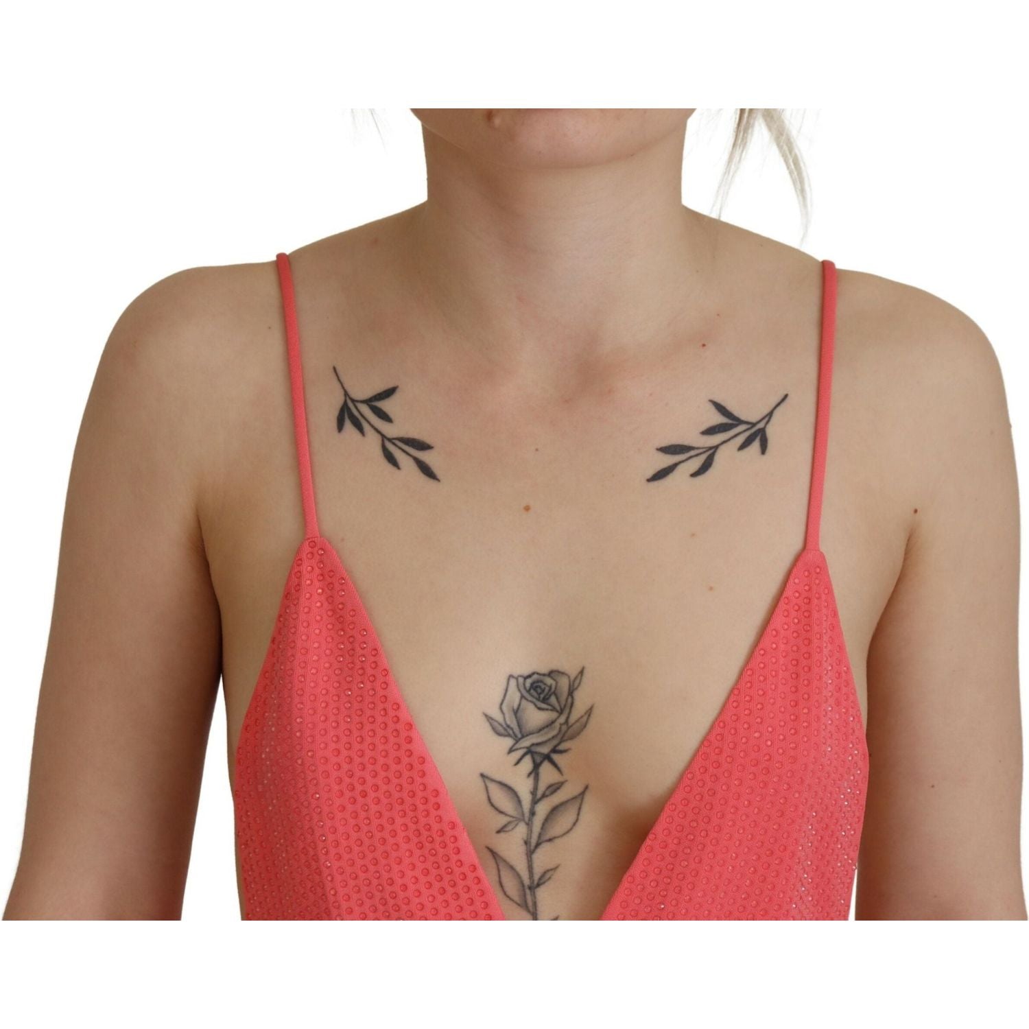 粉色无袖细肩带吊带 V 领上衣