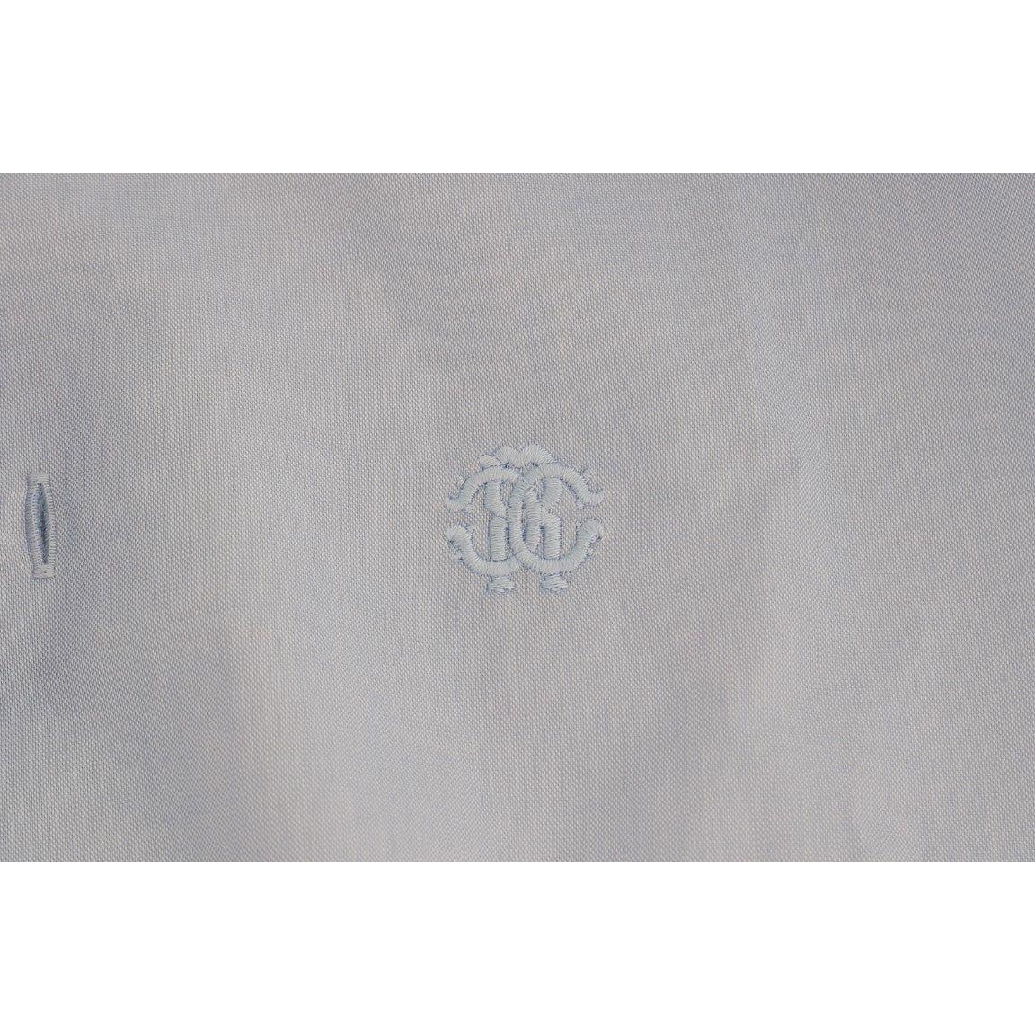 浅蓝色棉质衬衫