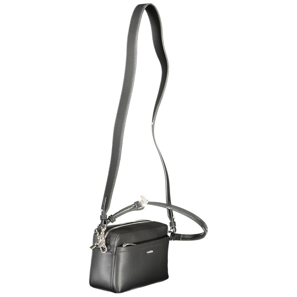 Front view with bag zipped and handles upright.