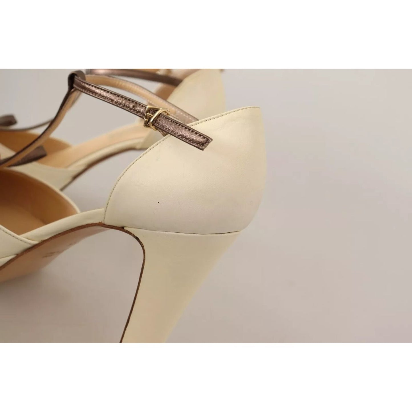SERGIO LEVANTESI Off White Leather T-Strap Heels Sandals Shoes SERGIO LEVANTESI