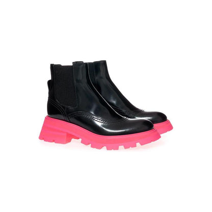 Alexander McQueen Black Leather Chelsea Boots